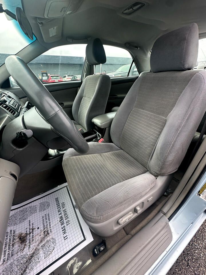 Toyota Camry 4dr Sdn LE V6 Auto (Natl) 2006