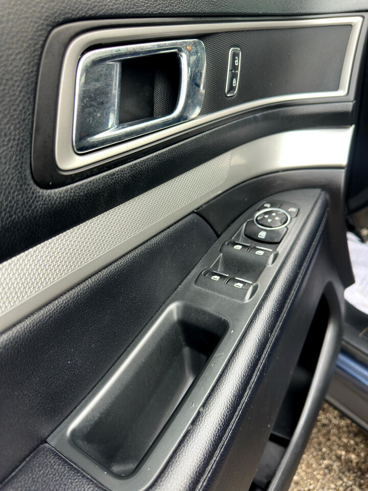 Ford Explorer XLT FWD 2017