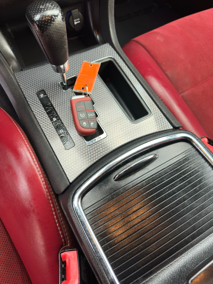 Dodge Charger 4dr Sdn SRT8 RWD 2012