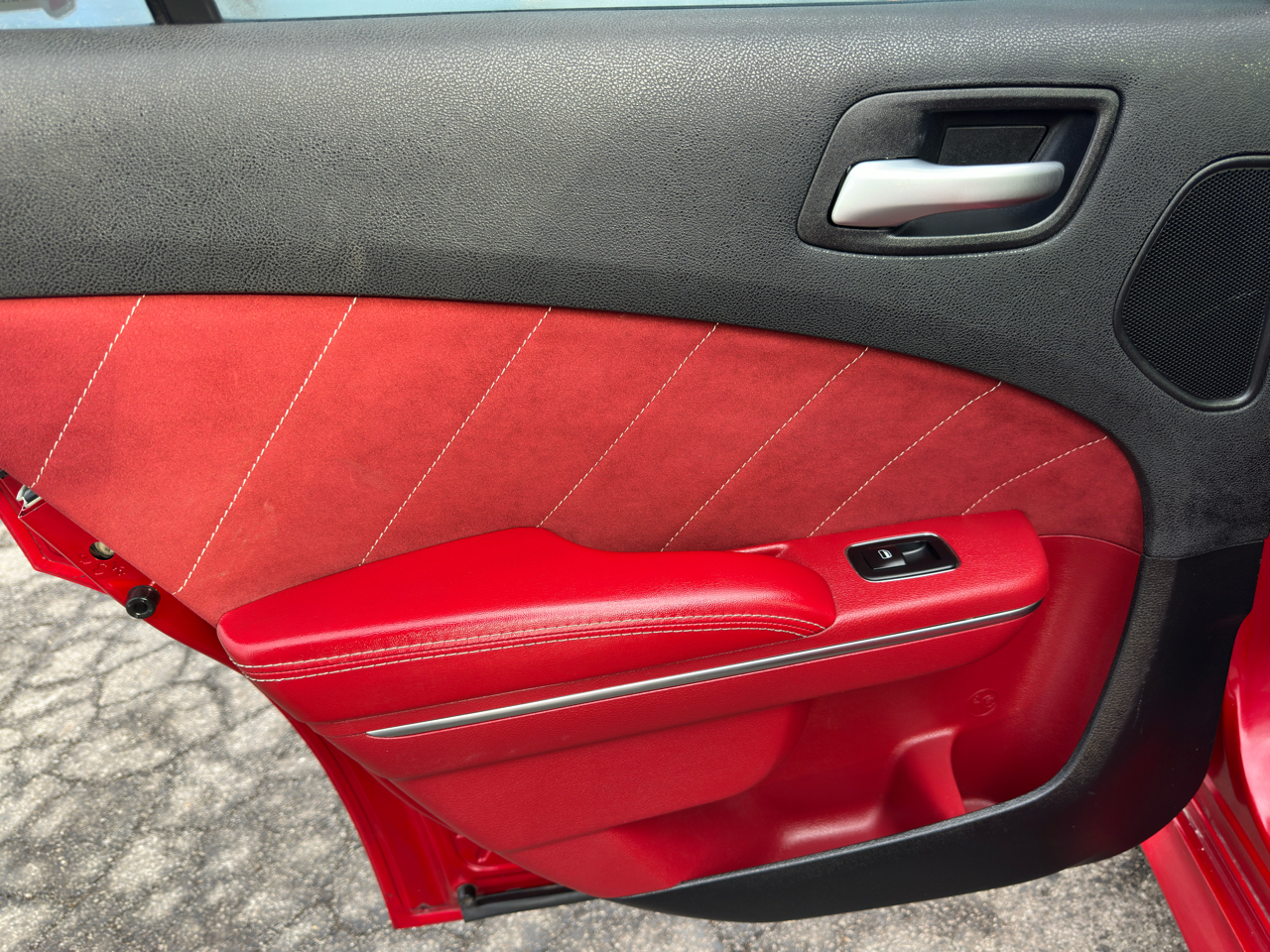 Dodge Charger 4dr Sdn SRT8 RWD 2012