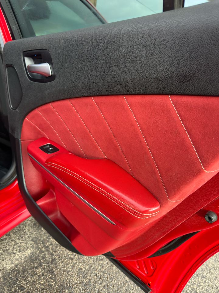 Dodge Charger 4dr Sdn SRT8 RWD 2012