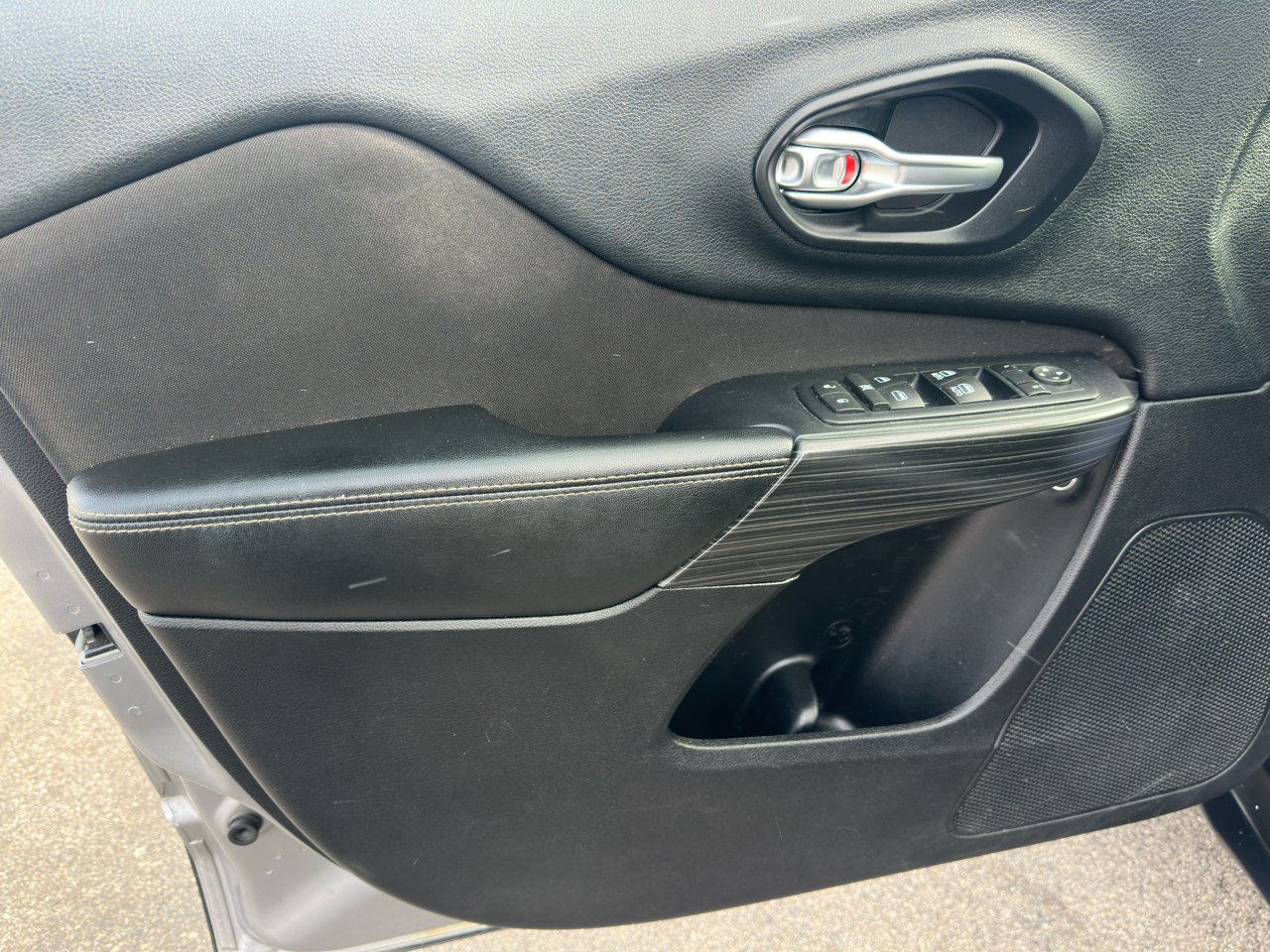 Jeep Cherokee FWD 4dr Altitude *Ltd Avail* 2016