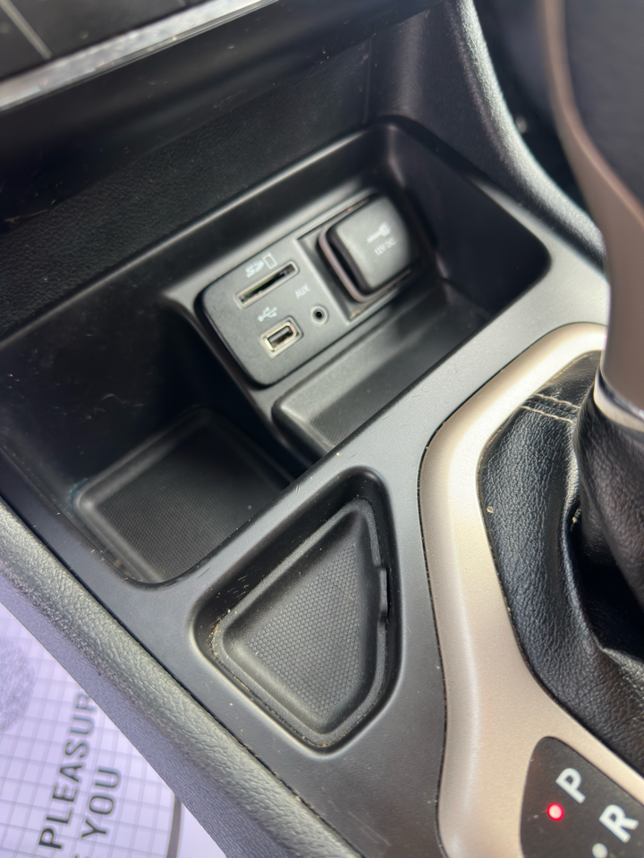 Jeep Cherokee FWD 4dr Altitude *Ltd Avail* 2016