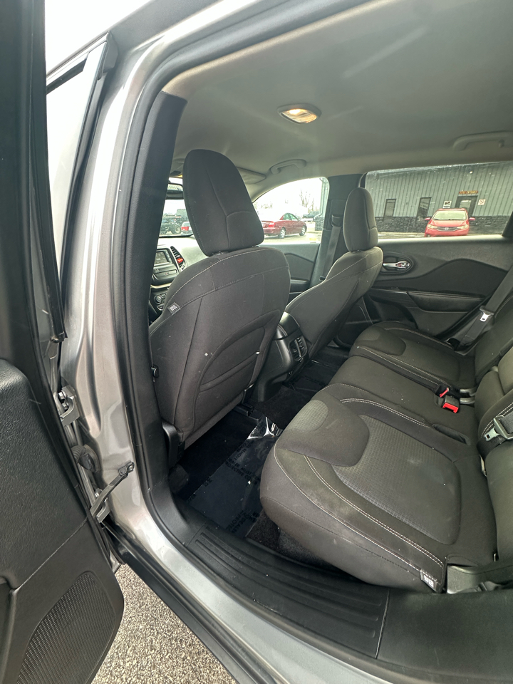 Jeep Cherokee FWD 4dr Altitude *Ltd Avail* 2016