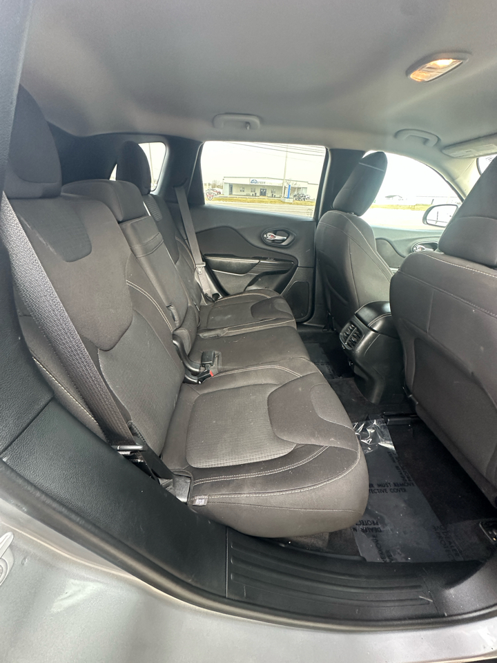 Jeep Cherokee FWD 4dr Altitude *Ltd Avail* 2016