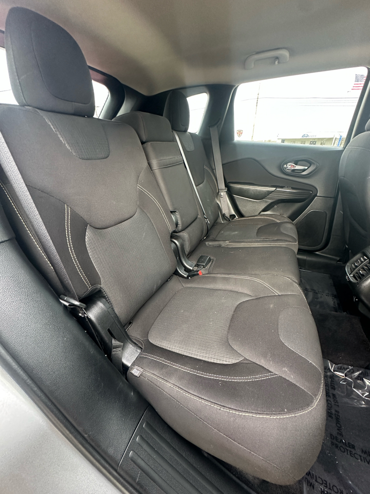 Jeep Cherokee FWD 4dr Altitude *Ltd Avail* 2016