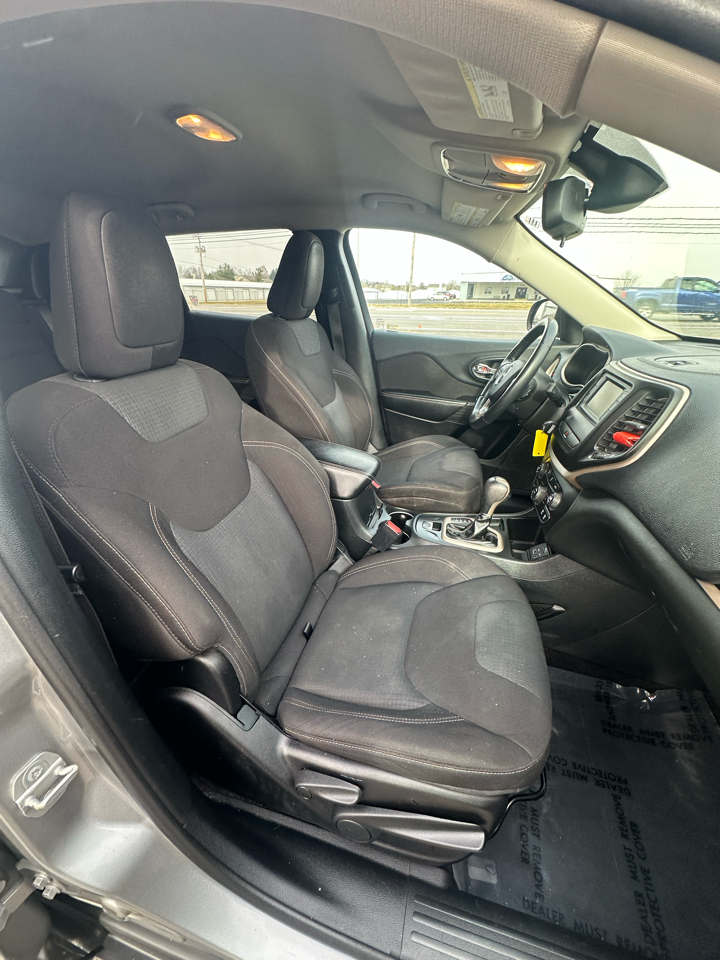 Jeep Cherokee FWD 4dr Altitude *Ltd Avail* 2016