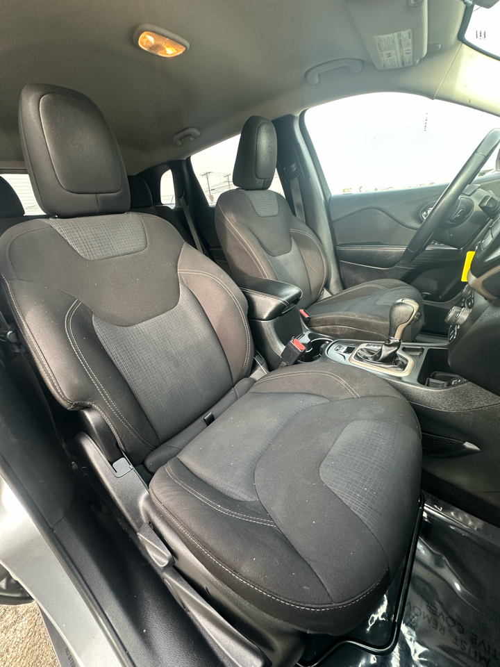 Jeep Cherokee FWD 4dr Altitude *Ltd Avail* 2016