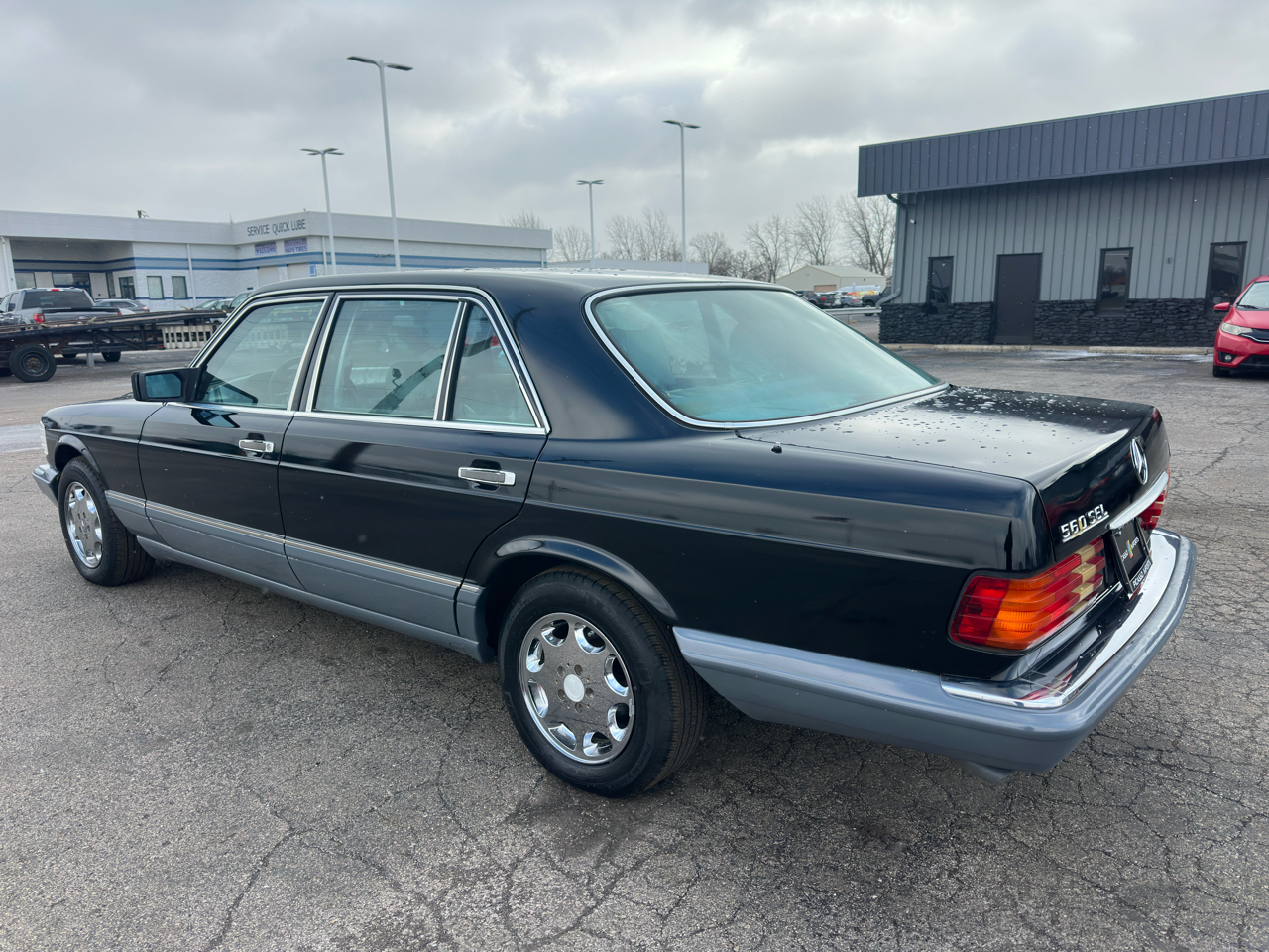 Mercedes-Benz 560 Series 4dr Sedan 560SEL 1991