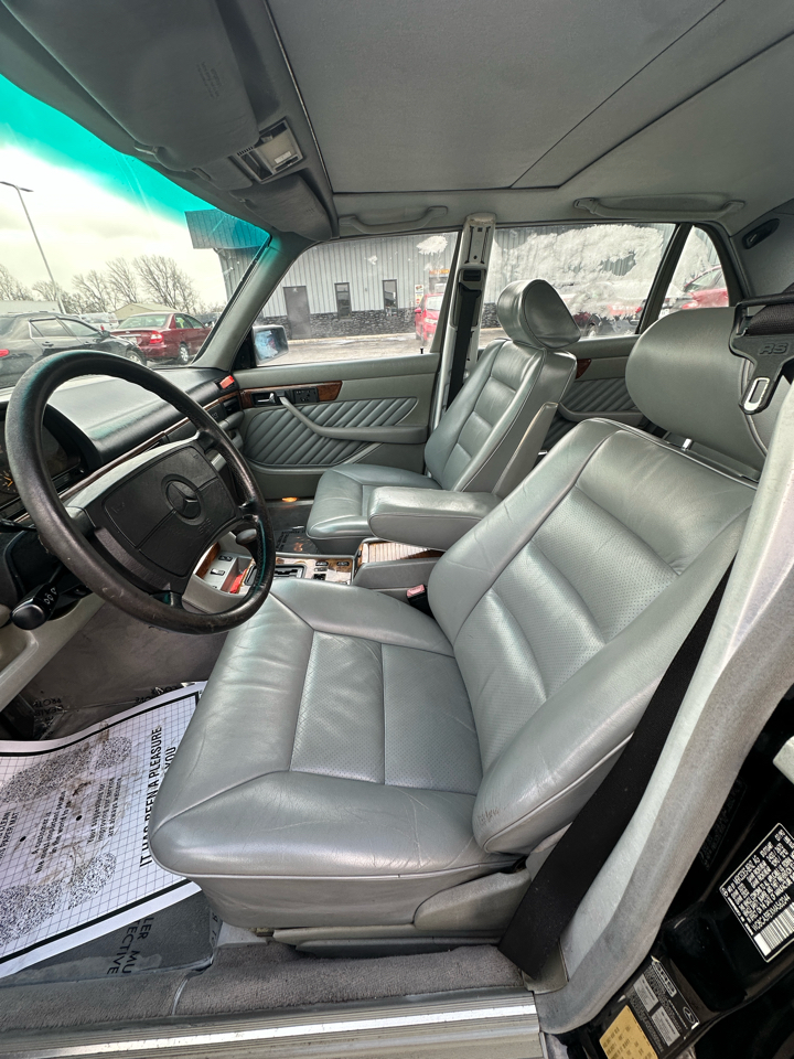 Mercedes-Benz 560 Series 4dr Sedan 560SEL 1991