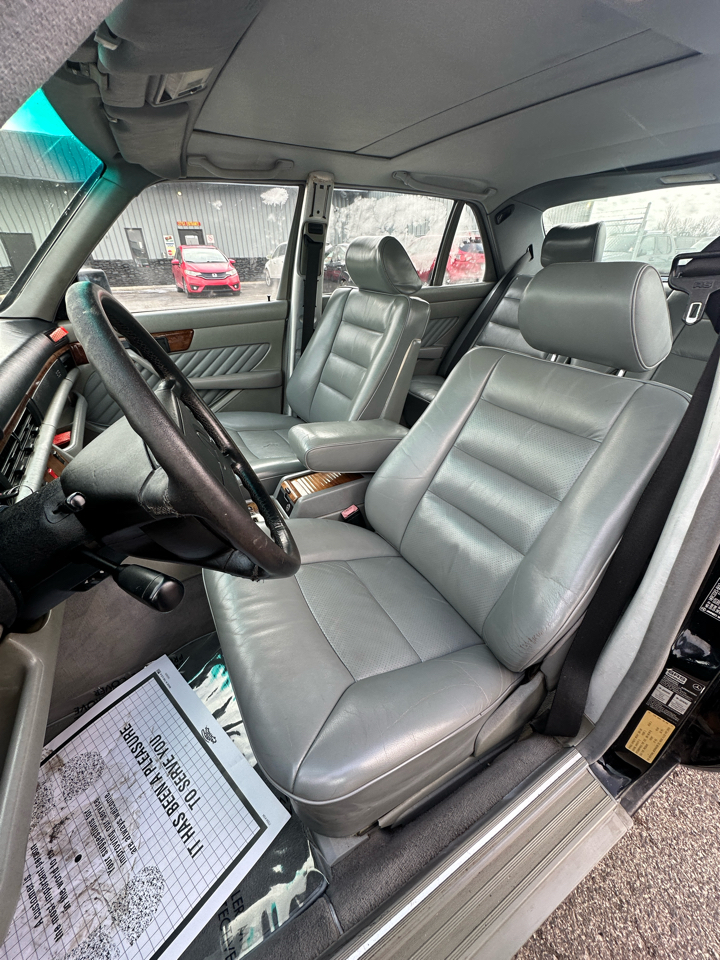 Mercedes-Benz 560 Series 4dr Sedan 560SEL 1991