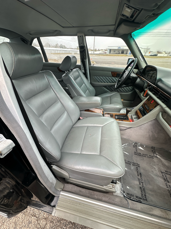 Mercedes-Benz 560 Series 4dr Sedan 560SEL 1991