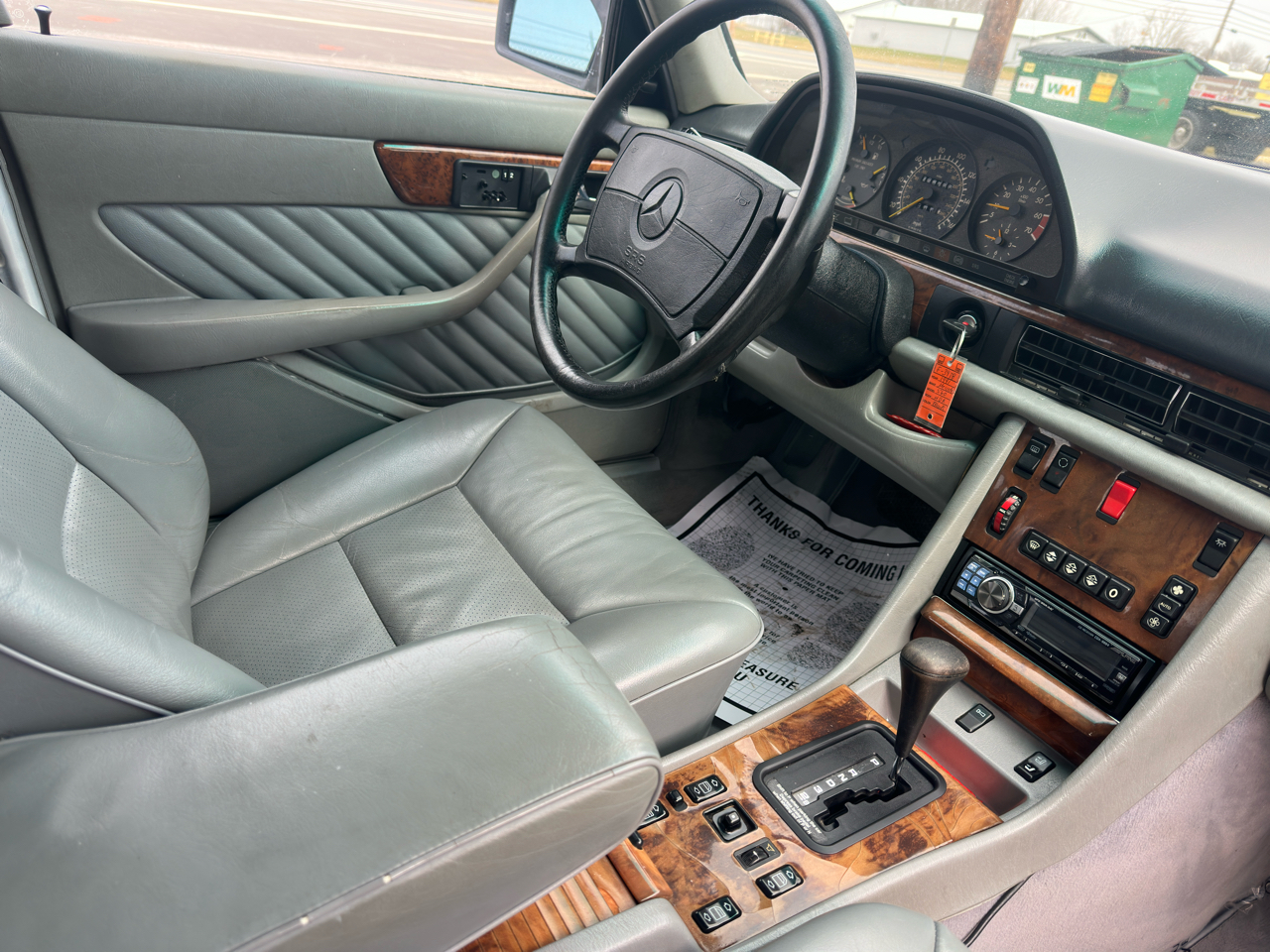 Mercedes-Benz 560 Series 4dr Sedan 560SEL 1991