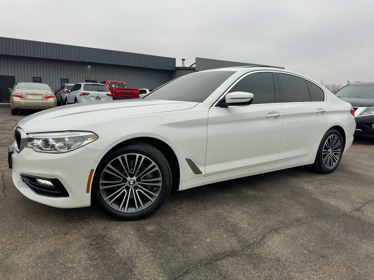 BMW 5 Series 530i xDrive Sedan 2017