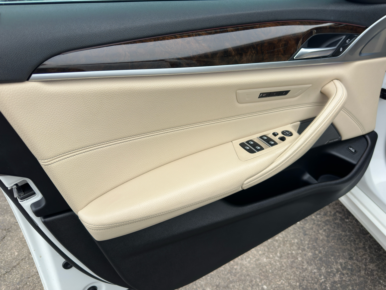 BMW 5 Series 530i xDrive Sedan 2017