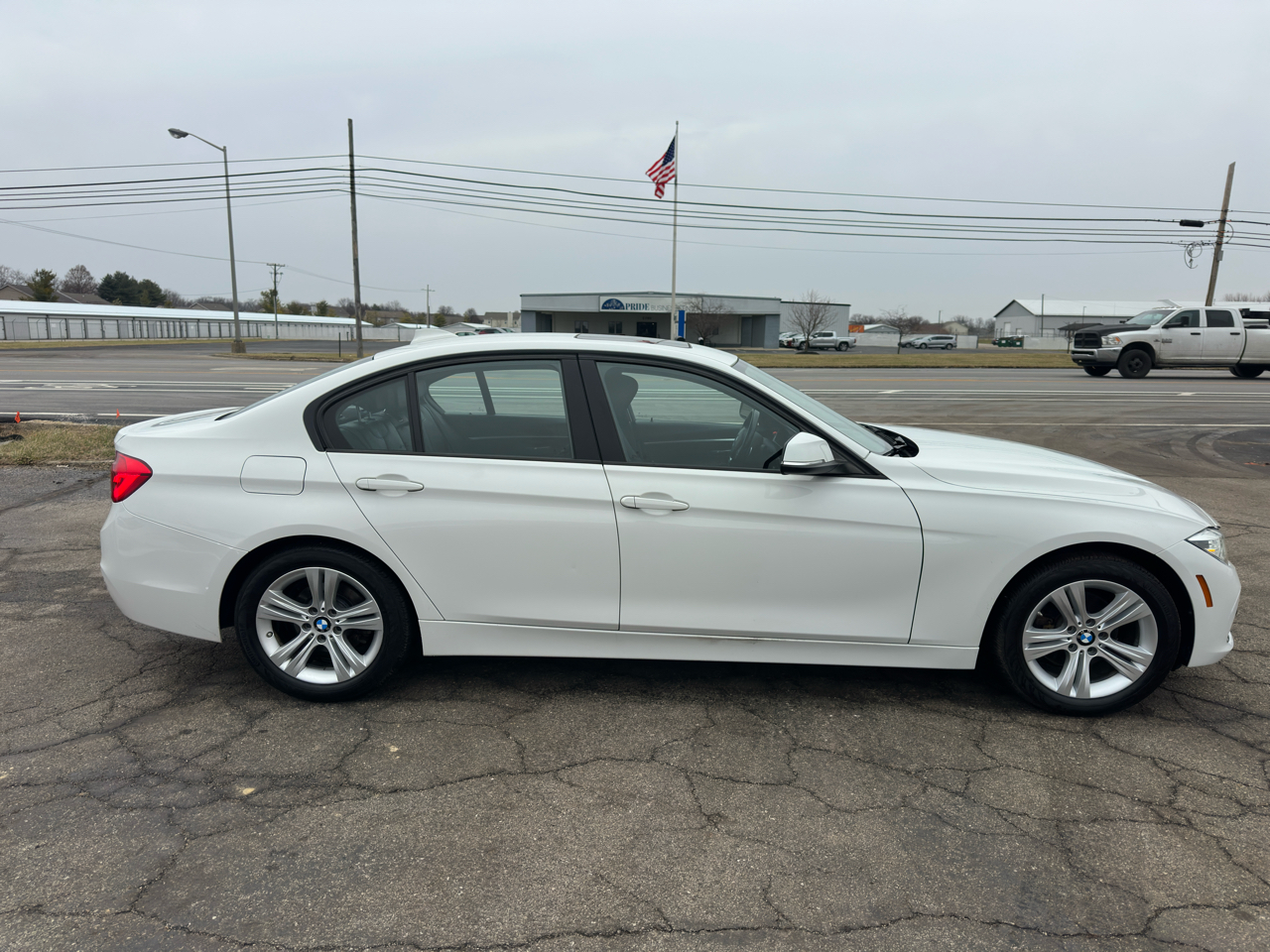 BMW 3 Series 4dr Sdn 328i xDrive AWD SULEV South Africa 2016