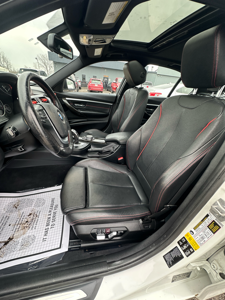 BMW 3 Series 4dr Sdn 328i xDrive AWD SULEV South Africa 2016