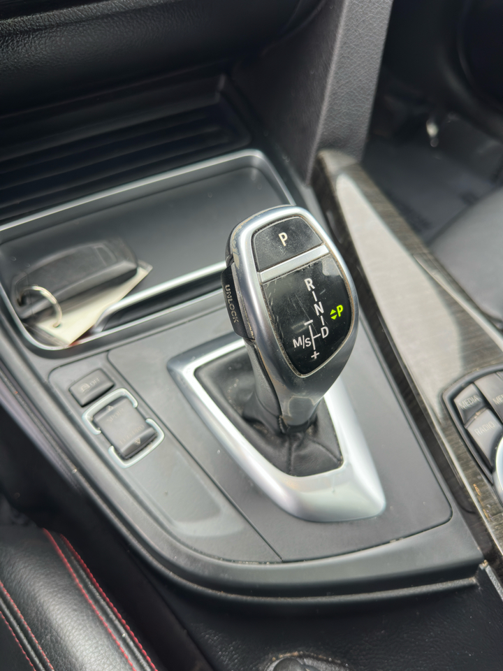 BMW 3 Series 4dr Sdn 328i xDrive AWD SULEV South Africa 2016