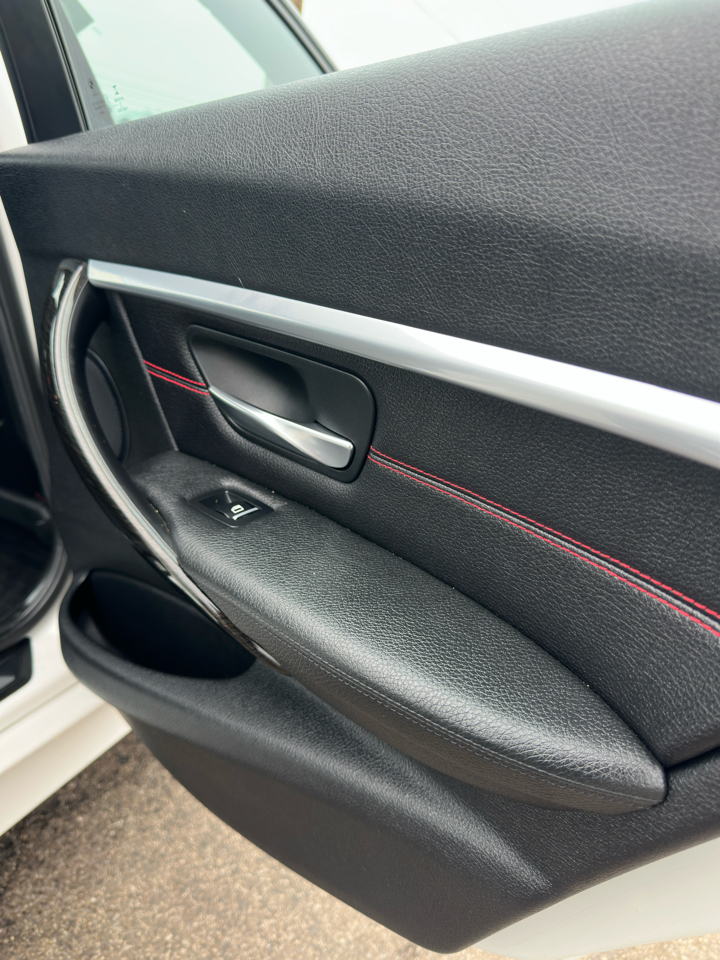 BMW 3 Series 4dr Sdn 328i xDrive AWD SULEV South Africa 2016