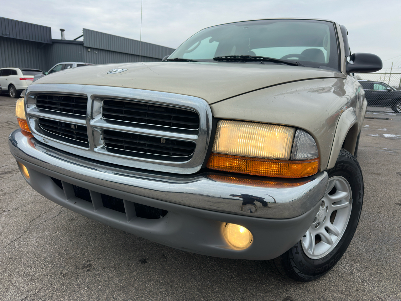 Dodge Dakota Club Cab 131" WB SLT 2002