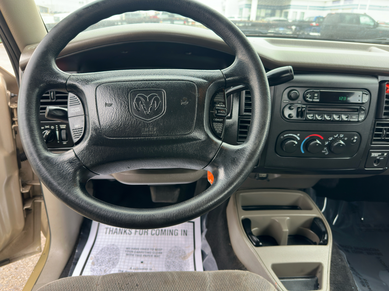 Dodge Dakota Club Cab 131" WB SLT 2002