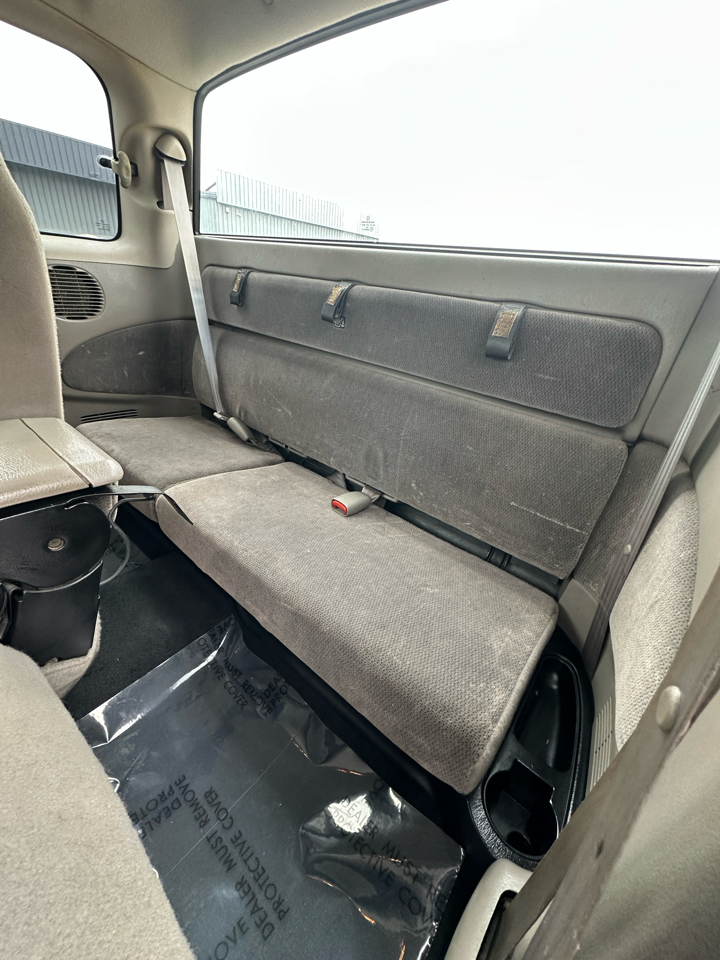 Dodge Dakota Club Cab 131" WB SLT 2002