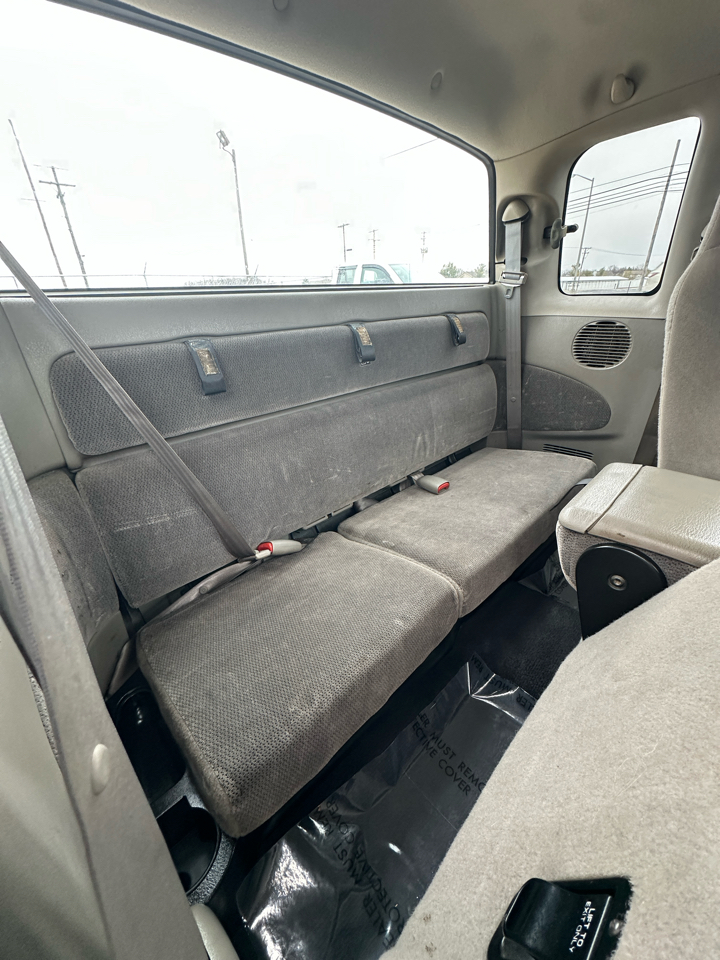 Dodge Dakota Club Cab 131" WB SLT 2002