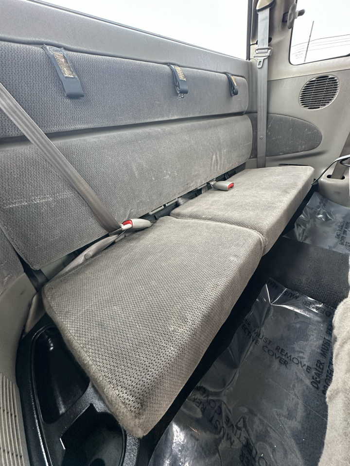 Dodge Dakota Club Cab 131" WB SLT 2002