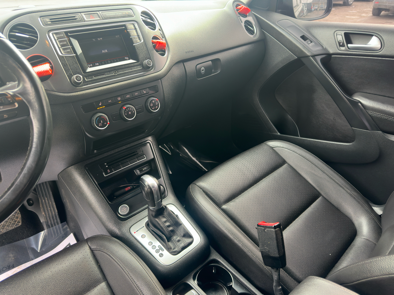 Volkswagen Tiguan 4MOTION 4dr Auto R-Line 2016