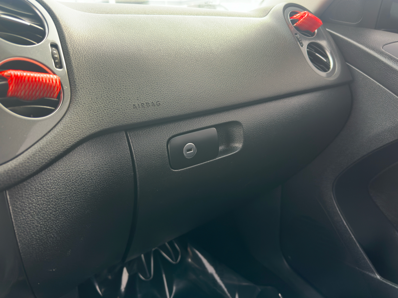 Volkswagen Tiguan 4MOTION 4dr Auto R-Line 2016