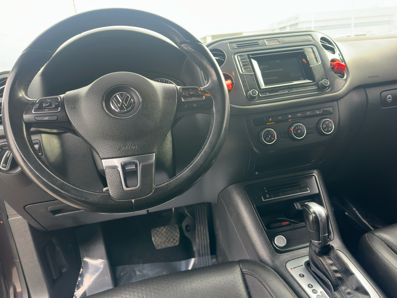 Volkswagen Tiguan 4MOTION 4dr Auto R-Line 2016