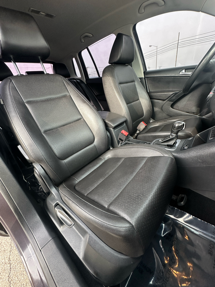 Volkswagen Tiguan 4MOTION 4dr Auto R-Line 2016