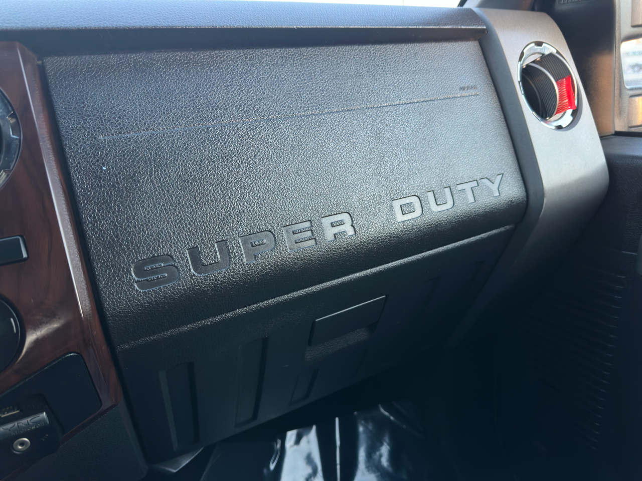 Ford Super Duty F-250 SRW 4WD Crew Cab 156" Lariat 2011