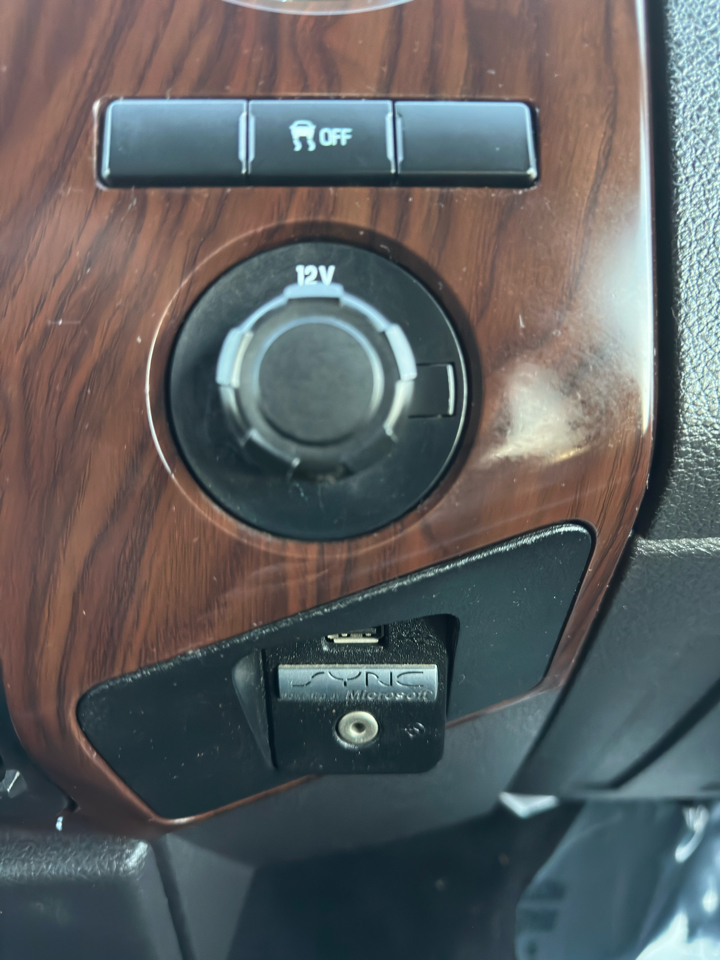 Ford Super Duty F-250 SRW 4WD Crew Cab 156" Lariat 2011