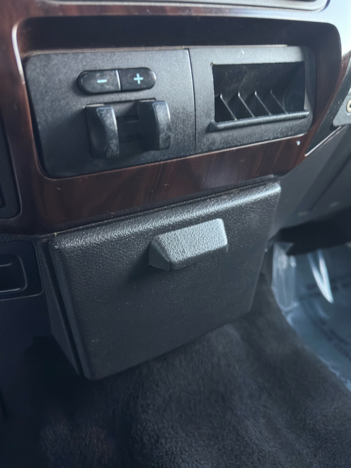 Ford Super Duty F-250 SRW 4WD Crew Cab 156" Lariat 2011