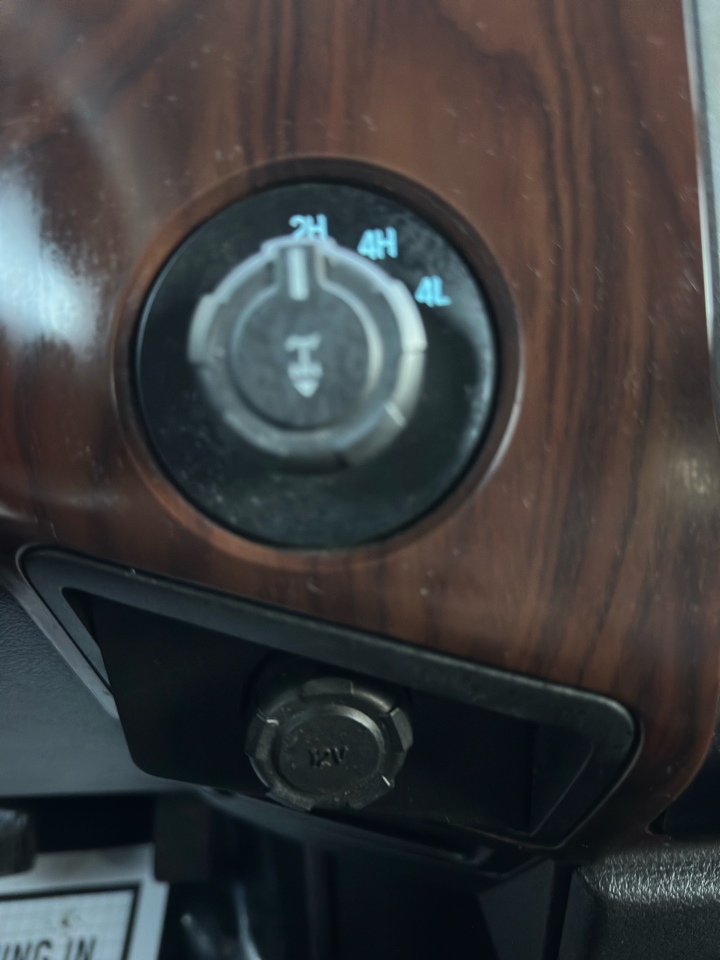 Ford Super Duty F-250 SRW 4WD Crew Cab 156" Lariat 2011