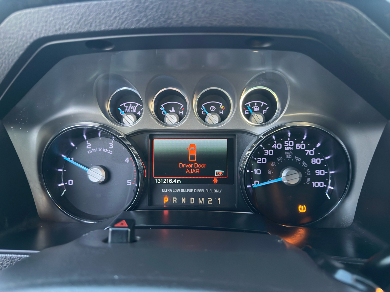 Ford Super Duty F-250 SRW 4WD Crew Cab 156" Lariat 2011