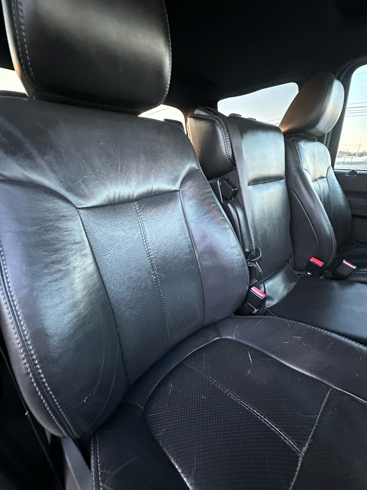 Ford Super Duty F-250 SRW 4WD Crew Cab 156" Lariat 2011