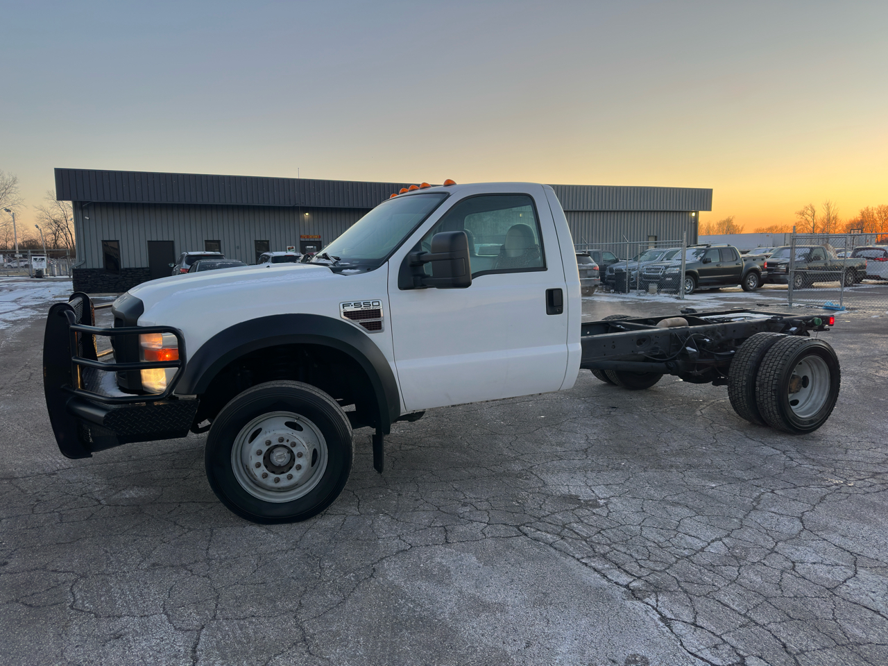 Ford Super Duty F-550 DRW 4WD Reg Cab 141" WB 60" CA XL 2008