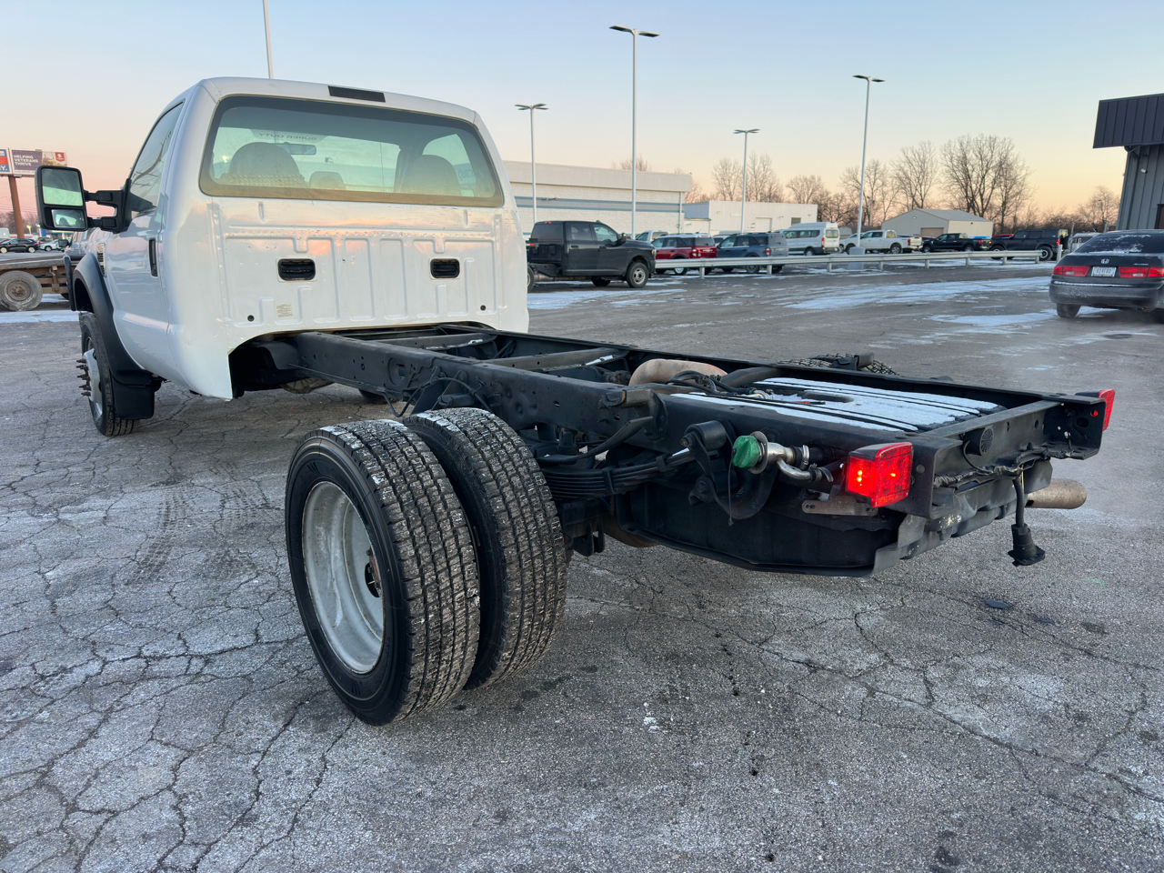 Ford Super Duty F-550 DRW 4WD Reg Cab 141" WB 60" CA XL 2008