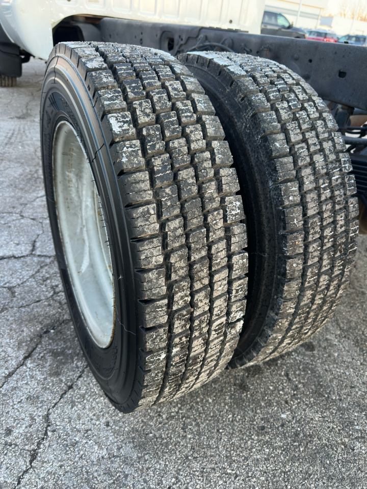 Ford Super Duty F-550 DRW 4WD Reg Cab 141" WB 60" CA XL 2008