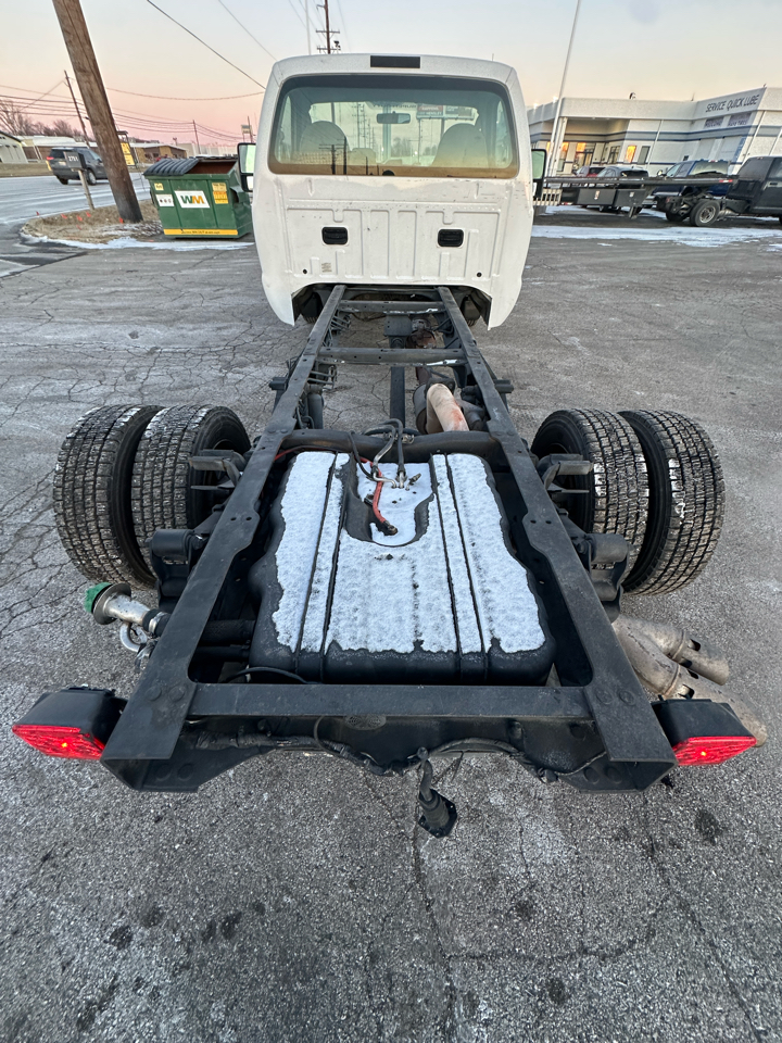 Ford Super Duty F-550 DRW 4WD Reg Cab 141" WB 60" CA XL 2008