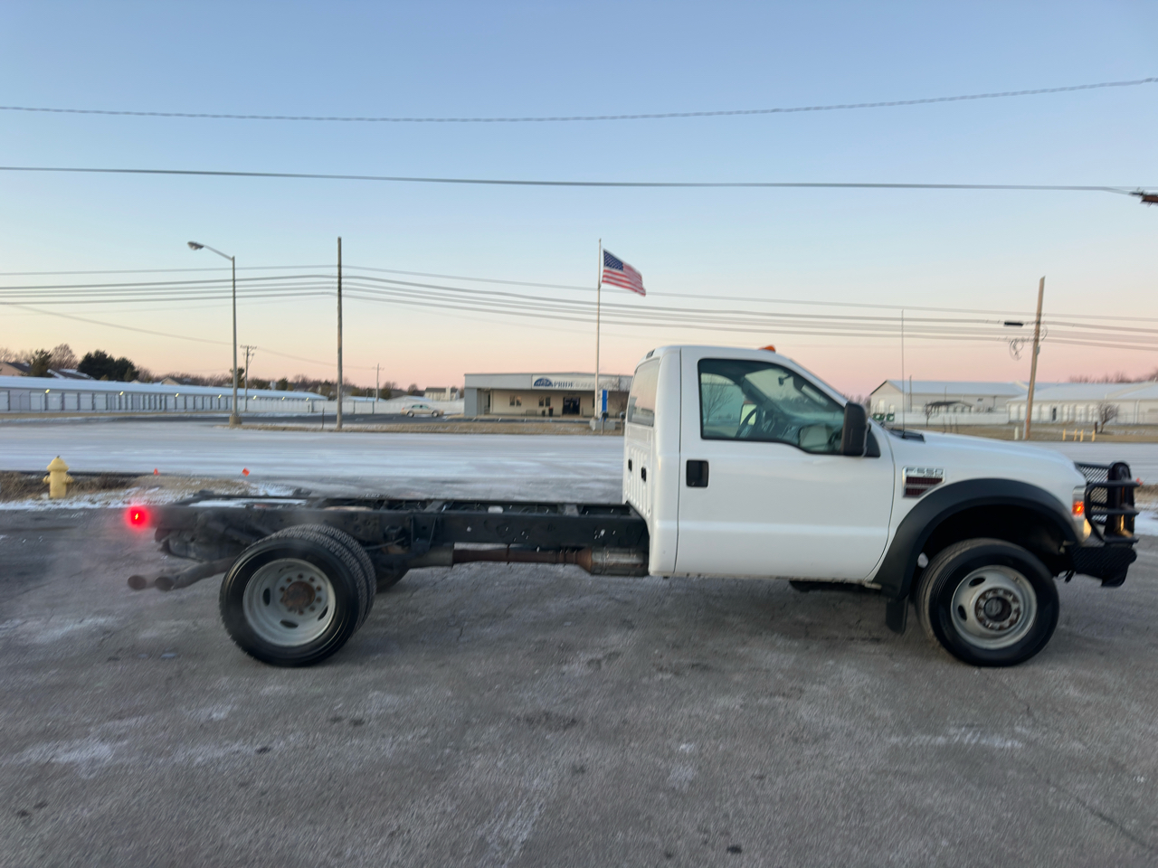 Ford Super Duty F-550 DRW 4WD Reg Cab 141" WB 60" CA XL 2008