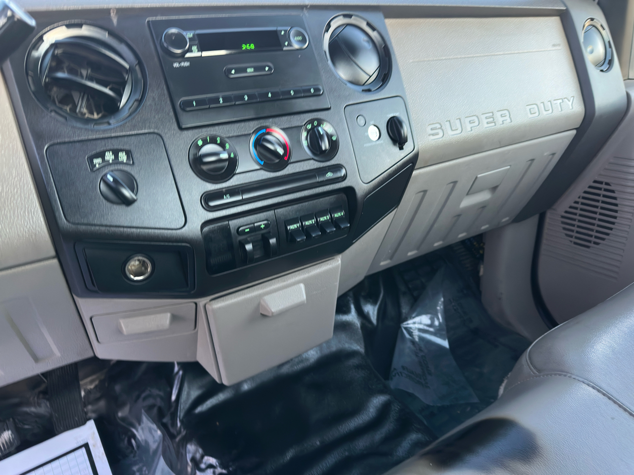 Ford Super Duty F-550 DRW 4WD Reg Cab 141" WB 60" CA XL 2008