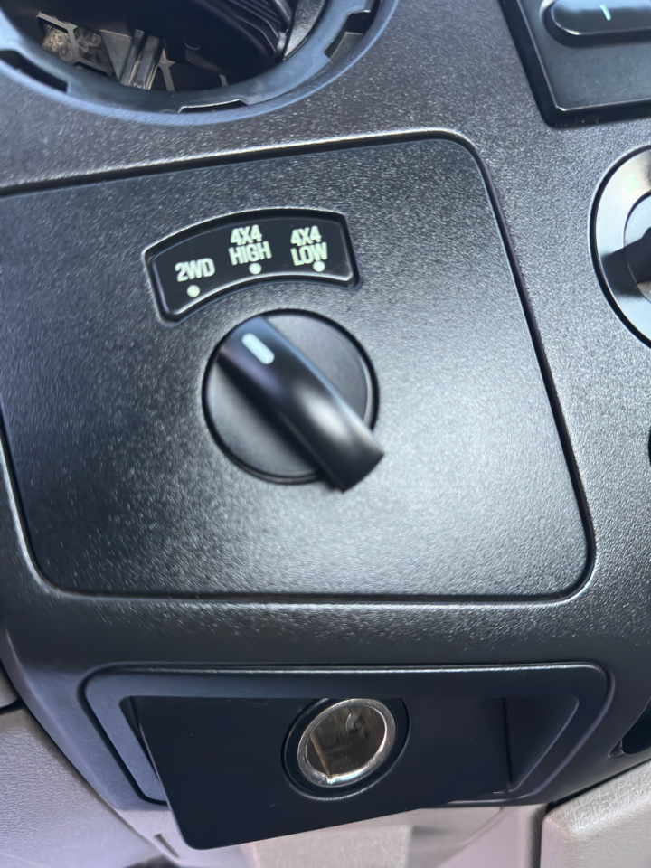 Ford Super Duty F-550 DRW 4WD Reg Cab 141" WB 60" CA XL 2008