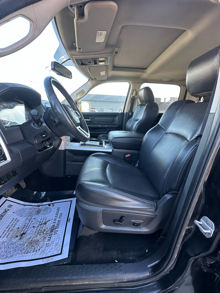 RAM 1500 4WD Crew Cab 140.5" Sport 2011