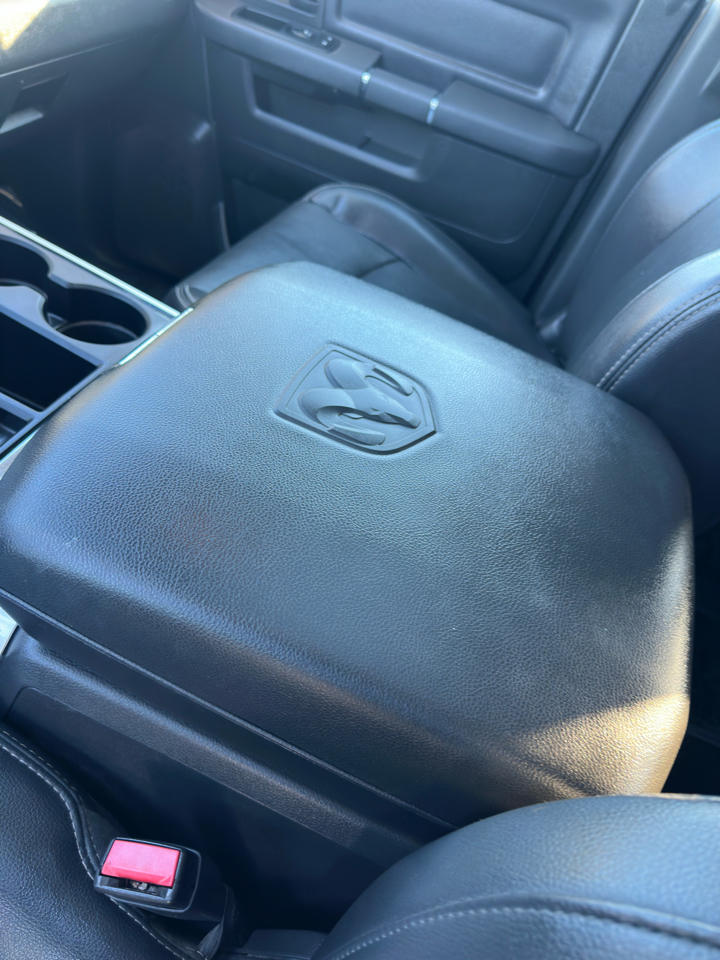 RAM 1500 4WD Crew Cab 140.5" Sport 2011