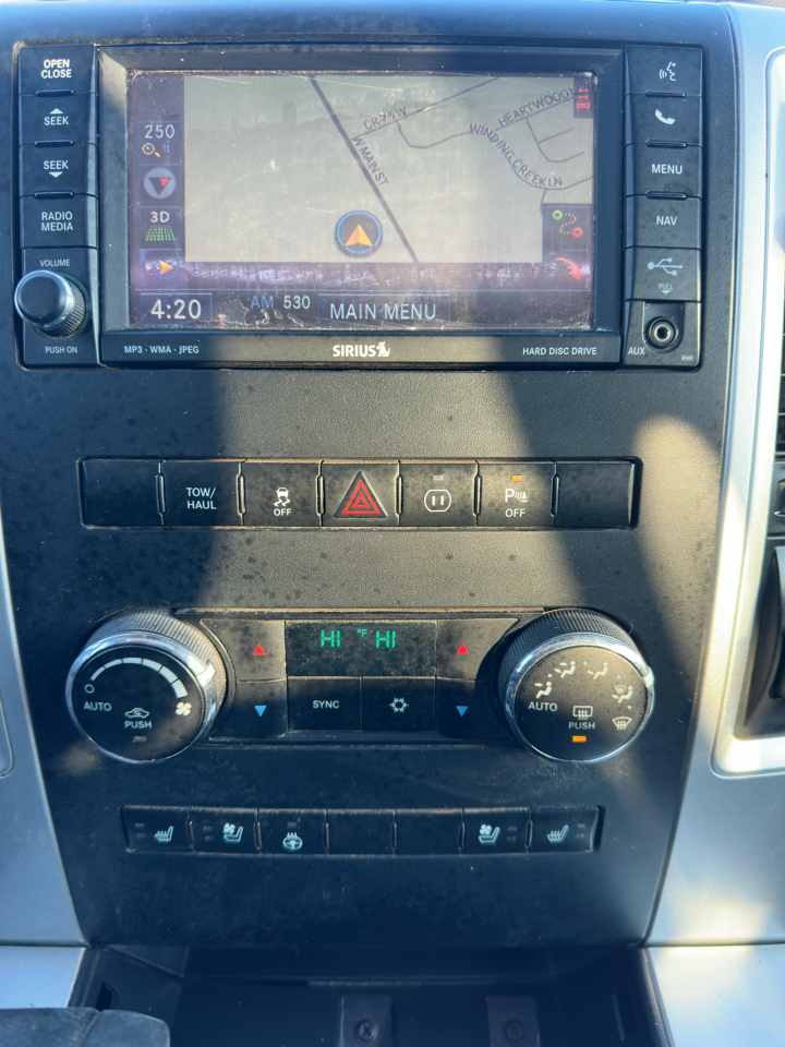 RAM 1500 4WD Crew Cab 140.5" Sport 2011