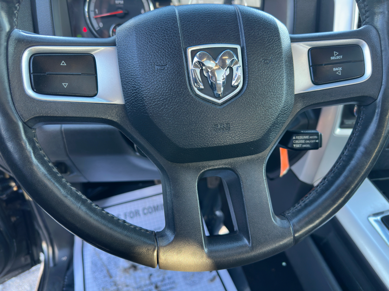 RAM 1500 4WD Crew Cab 140.5" Sport 2011