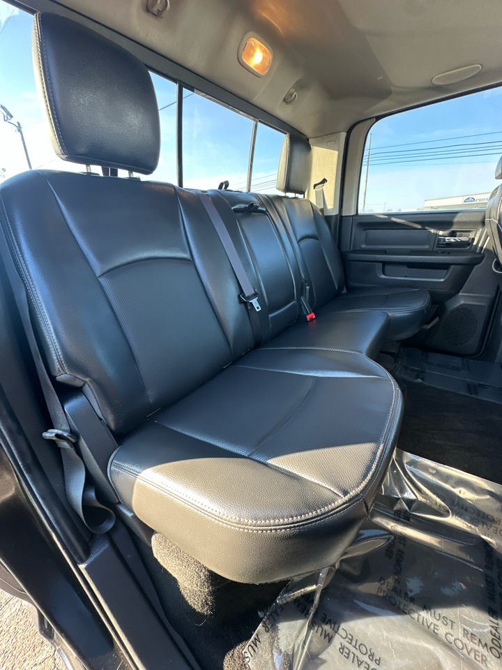 RAM 1500 4WD Crew Cab 140.5" Sport 2011